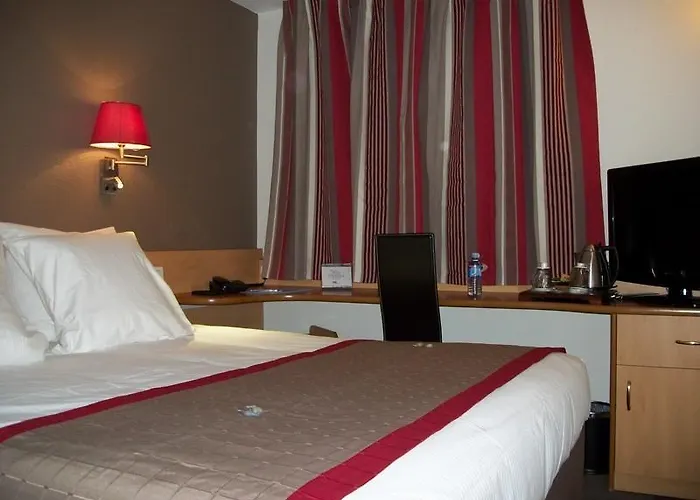 Hotel Kyriad Montpellier Aeroport - Parc Expo 3*
