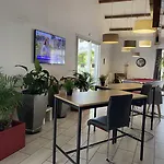 Kyriad Montpellier Aeroport - Parc Expo 3* מוגויו