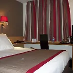 מלון Kyriad Montpellier Aeroport - Parc Expo 3*