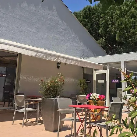 Kyriad Montpellier Aeroport - Parc Expo 3*