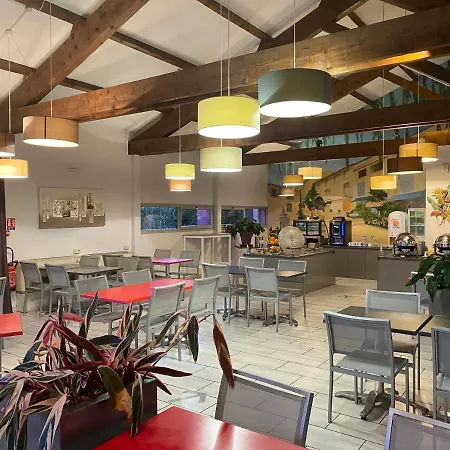 Kyriad Montpellier Aeroport - Parc Expo Hotel 3*