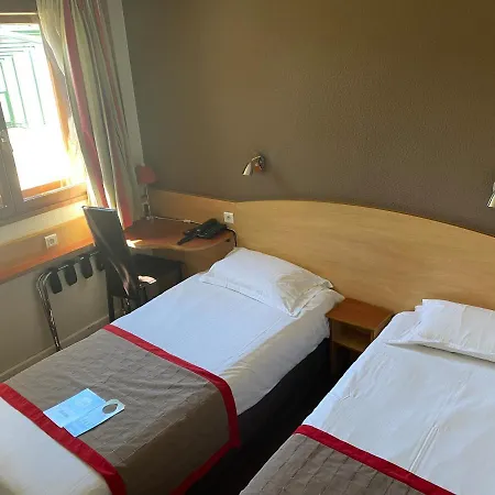 Kyriad Montpellier Aeroport - Parc Expo 3* 莫吉奥