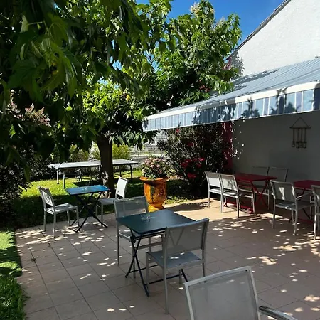 Kyriad Montpellier Aéroport - Gare Sud De France Hotel 3*