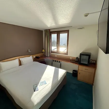 Kyriad Montpellier Aeroport - Parc Expo Hotel Mauguio