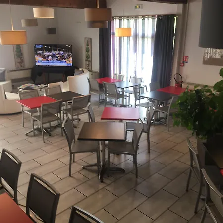 Kyriad Montpellier Aeroport - Parc Expo 3* מוגויו