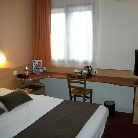 Kyriad Montpellier Aeroport - Parc Expo 3*