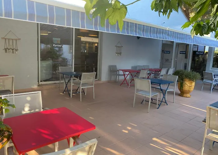 Hotel Kyriad Montpellier Aéroport - Gare Sud De France 3*