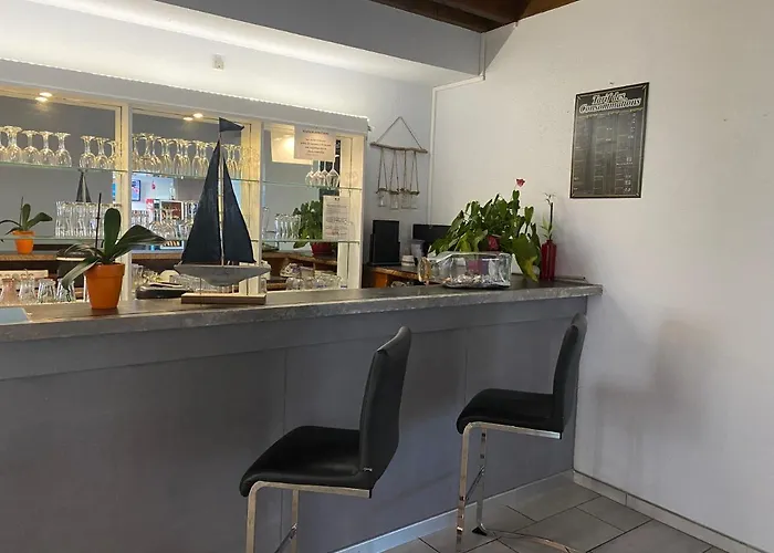 Kyriad Montpellier Aeroport - Parc Expo ホテル 3*