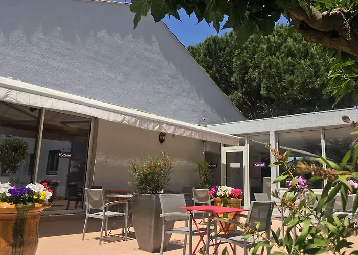 ホテル Kyriad Montpellier Aeroport - Parc Expo 3*