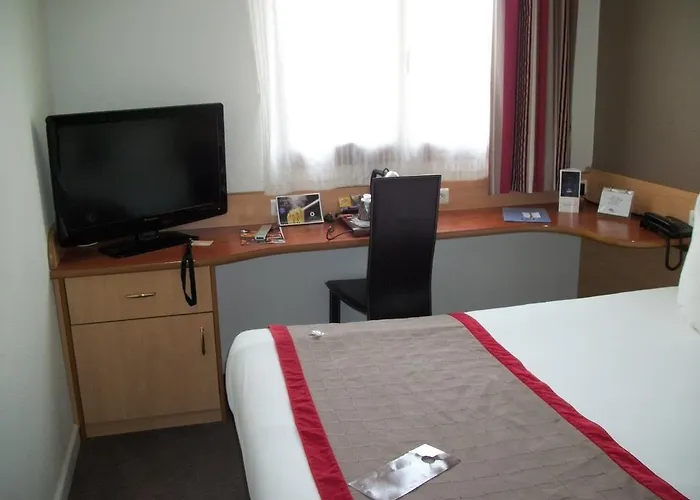 Kyriad Montpellier Aeroport - Parc Expo Otel Mauguio