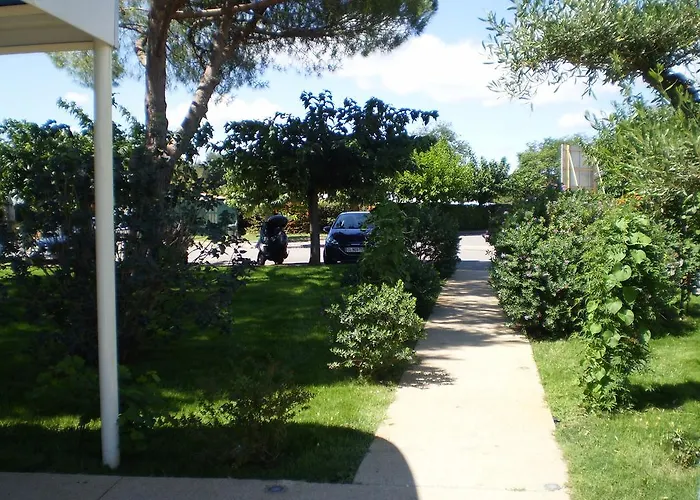 ホテル Kyriad Montpellier Aeroport - Parc Expo モーギオ